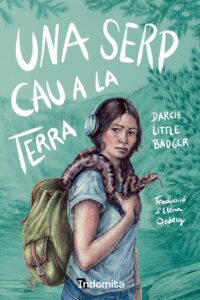 Una serp cau a la terra